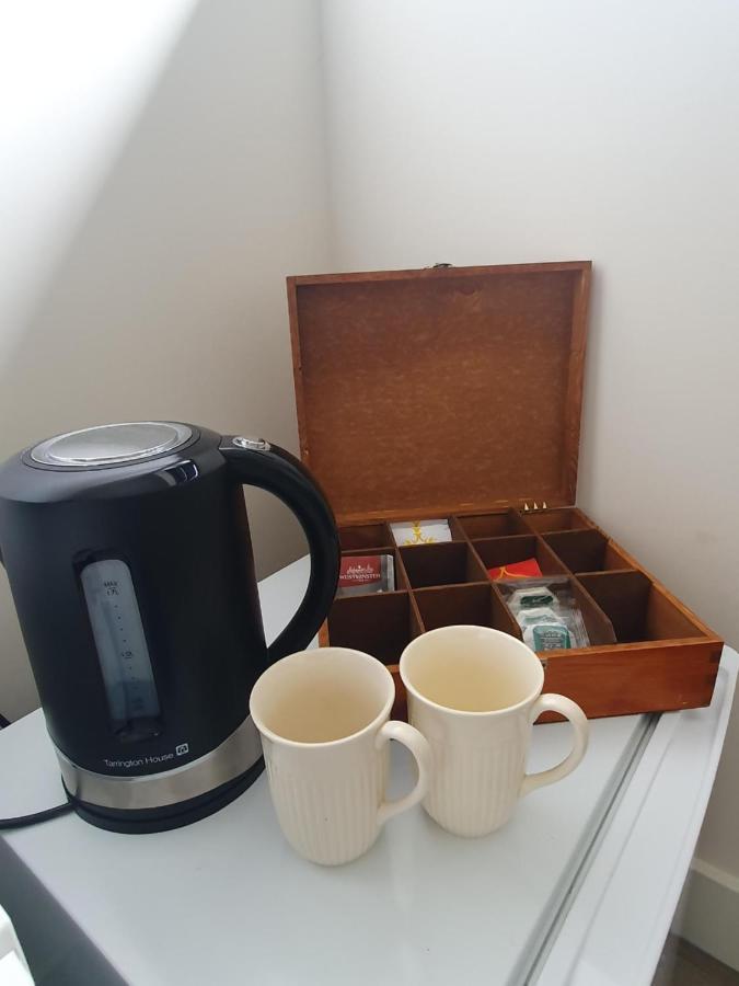 Een Klein Appartementje Zonder Keuken In Het Centrum Sleep At Hamtingh'S Hilvarenbeek Εξωτερικό φωτογραφία